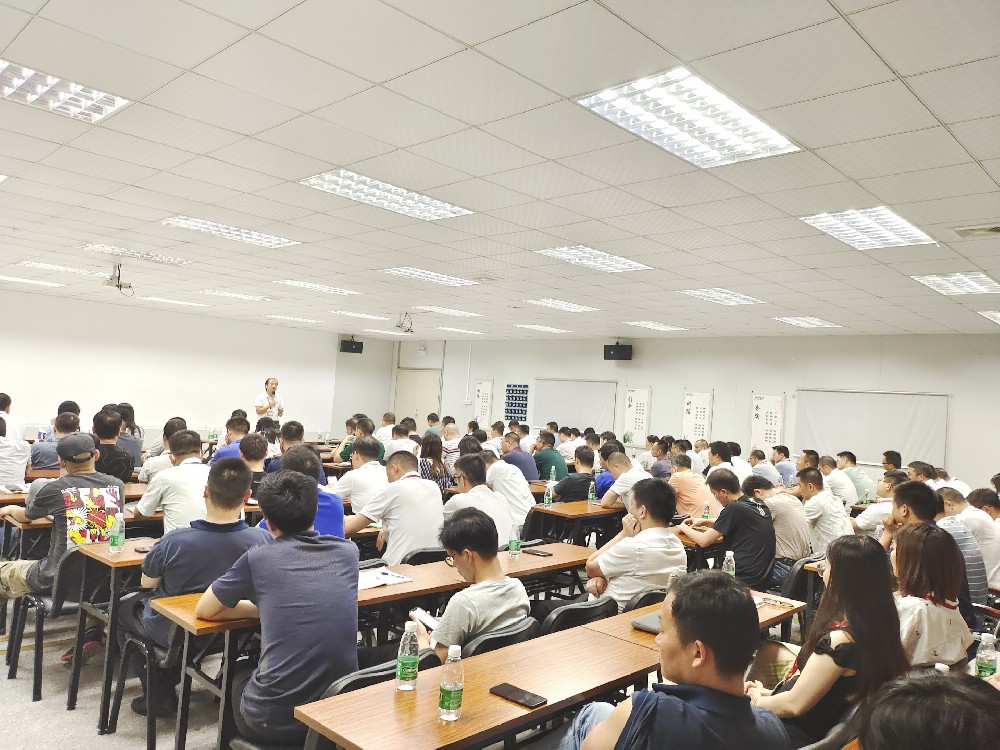 警鐘長鳴，常抓不懈！沃德召開安全生產(chǎn)專題會(huì)議